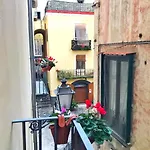 Frühstückspension In Centro Salerno