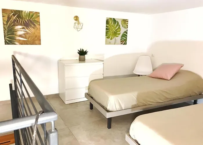 לינה וארוחת בוקר In Centro 3*