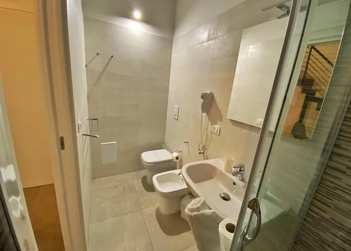 לינה וארוחת בוקר In Centro 3*