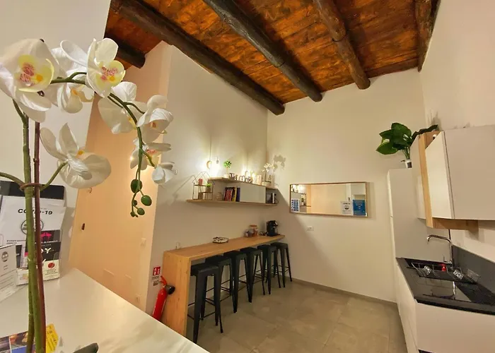 לינה וארוחת בוקר In Centro