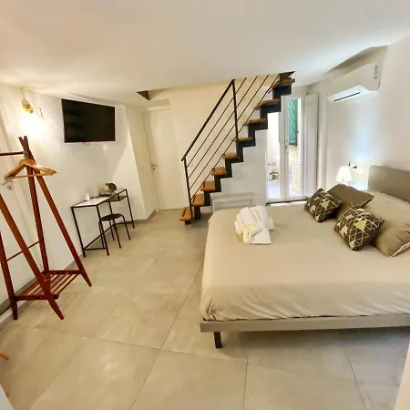 In Centro ベッド・アンド・ブレックファスト サレルノ