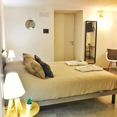 Bed & Breakfast In Centro Salerno