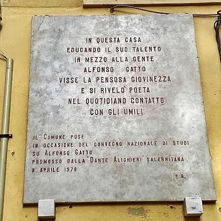 לינה וארוחת בוקר In Centro