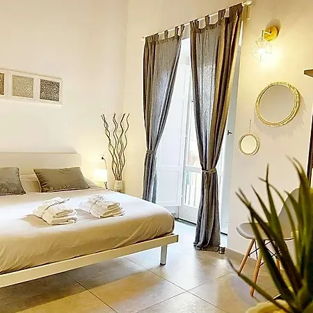 Bed & Breakfast In Centro Salerno