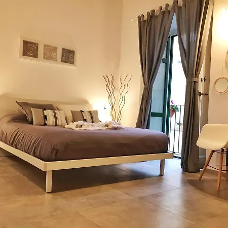 לינה וארוחת בוקר In Centro